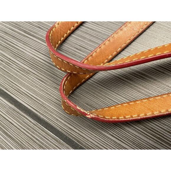 Dooney & Bourke Logo Medium Shoulder Bag Black/Beige EUC Crossword Bucket Bag - Picture 10 of 15